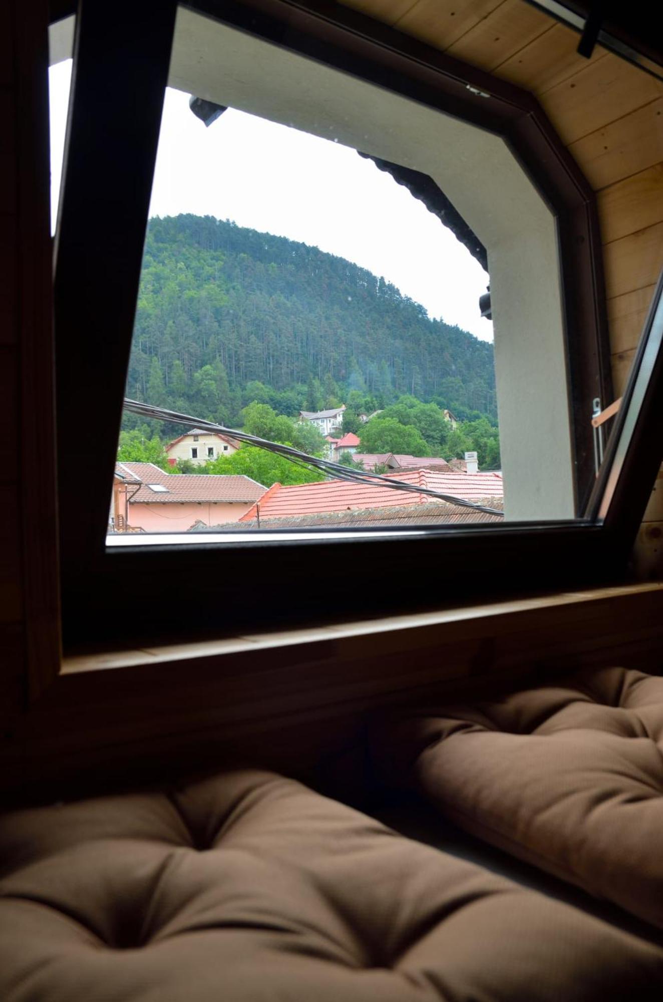 Casa Chiper - Attic Apartment With View Брашов Экстерьер фото